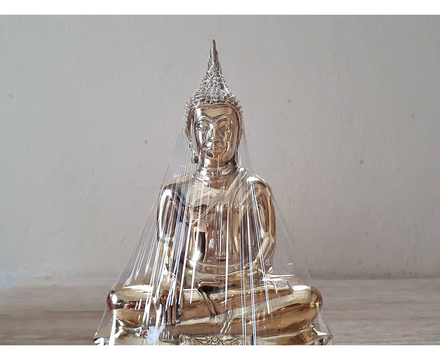 รูปหล่อ หลวงพ่อทอง วัดเขาตะเครา จ.เพรชบุรี เนื้อโลหะทองเหลือง ปัดเงา (หน้าตัก3นิ้วครึ่ง สูง7นิ้ว)