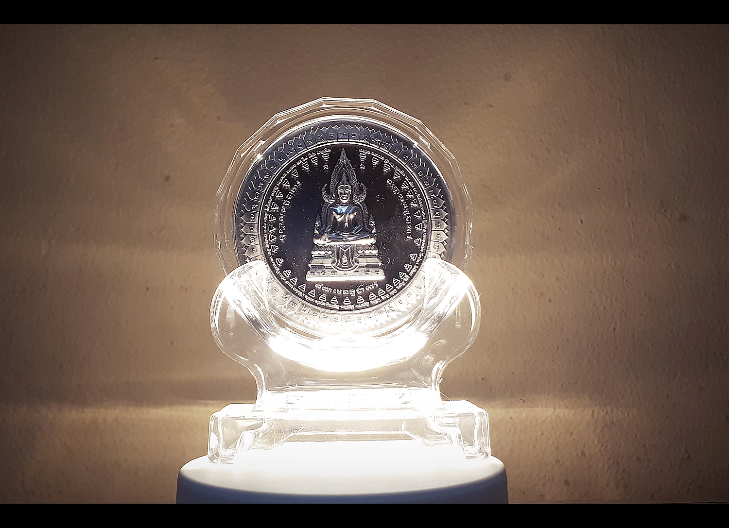 เหรียญพุทธบารมี ยันต์สุริยาทรงกลด(เพื่อความเจริญรุ่งเรื่อง) เนื้อชิน(รับพลังงานรองจากทองคำ) (ขนาด7ซม) รุ่น3 ปี2562 หลวงพ่อเล็ก วัดท่าขนุน (เหรียญสมเด็จองค์ปฐม) #รับประกันแท้