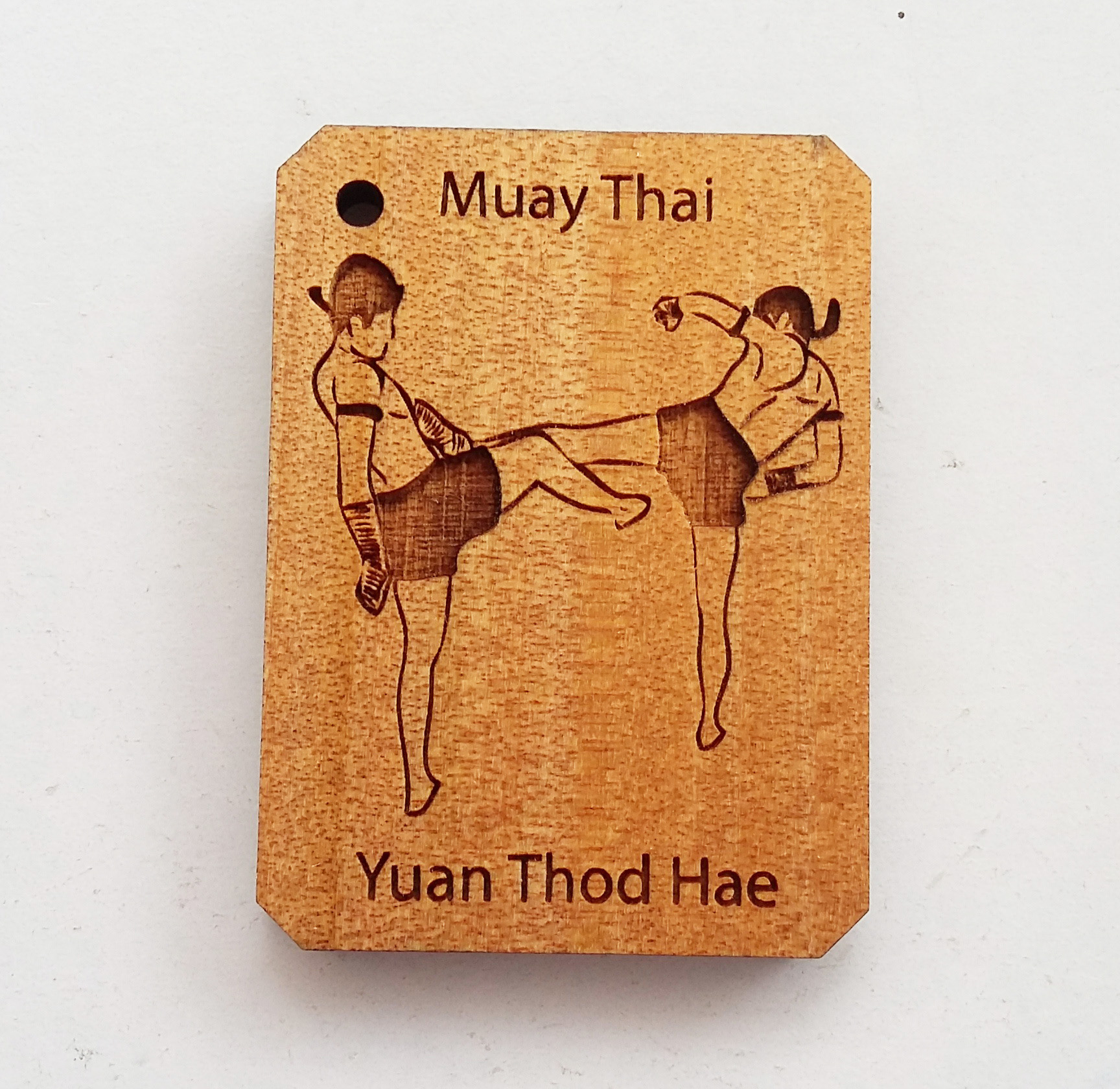 พวงกุญแจไม้แกะสลัก แม่ไม้มวยไทย-ญวนทอดแห