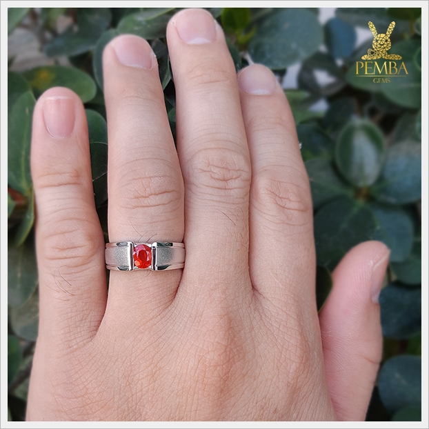 แหวนออเร้นท์แซฟไฟร์(ซองเจีย) สีส้มแดงสวยงาม ตัวเรือนเงินแท้925