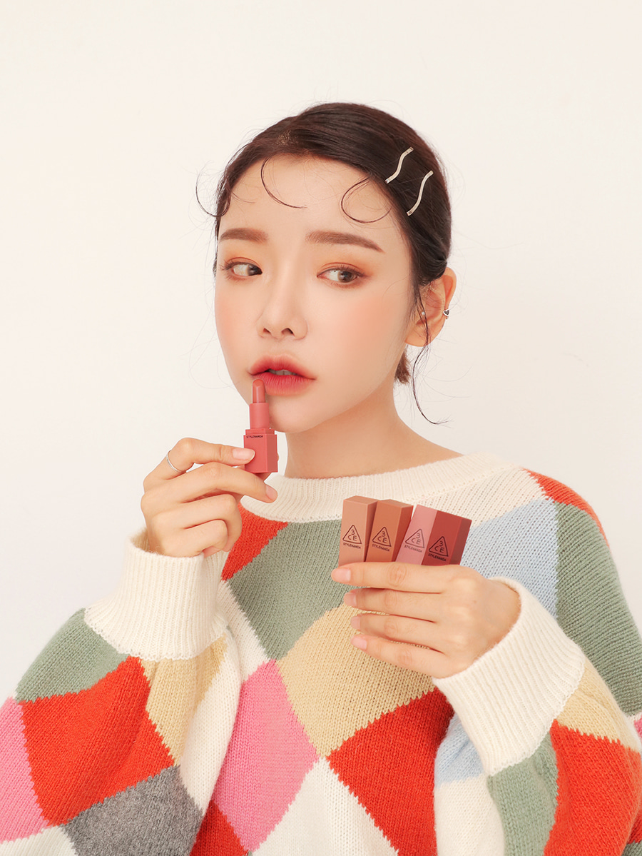 (ขายส่ง 1080-) 3CE Mood Recipe Lip Color Mini Kit 2 คอลเลกชั่นใหม่ล่าสุด รวมลิป 5 สีสวยขายดี x 1.3g จะหยิบแท่งไหนขึ้นมาทา ก็โดนใจไปหมดค่ะ