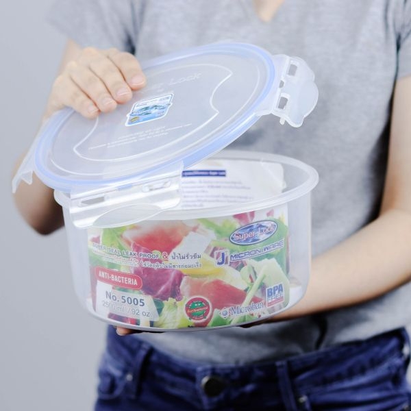 P07997 กล่องถนอมอาหาร Super Lock ความจุ 2.5 ลิตร(ขนาด 21 ซม.(กว้าง) X 21 ซม.(ยาว) X 10.3 ซม.(สูง)) No.5005 (ราคาส่งต่อ 1 โหล: 12 ใบ:เฉลี่ย 65 บต่อใบ)