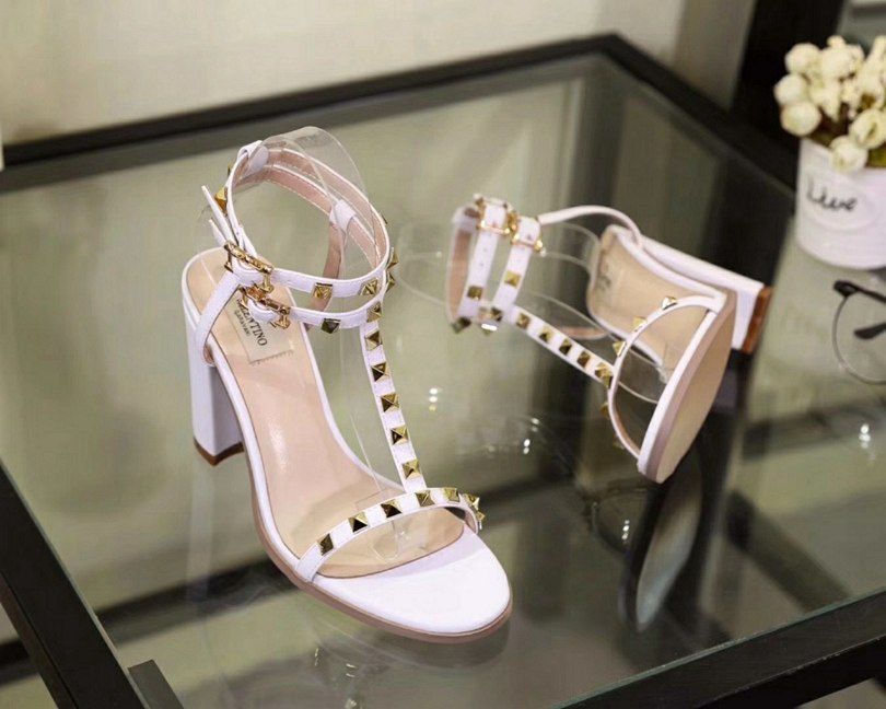 รองเท้า valen rockstud heel sandal 35-42