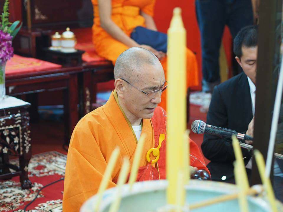 รูปหล่อ อาแปะ โรงสี เซียนแปะโรงสี วัดศาลเจ้า (ขนาดบูชา5นิ้ว) รุ่นฟ้าประทานพร ปี2560 (ใต้ฐานอุดมวลสาร ผ้ายันตื ผงธูป เหรียญ)