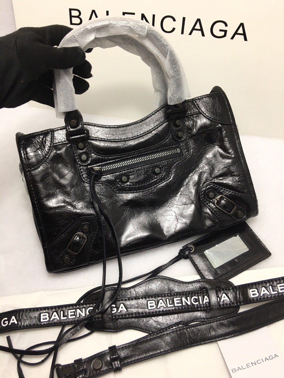 กระเป๋า balen classic city small bag 11 นิ้ว สีดำ หมุดเงิน หมุดทอง หมุดดำ