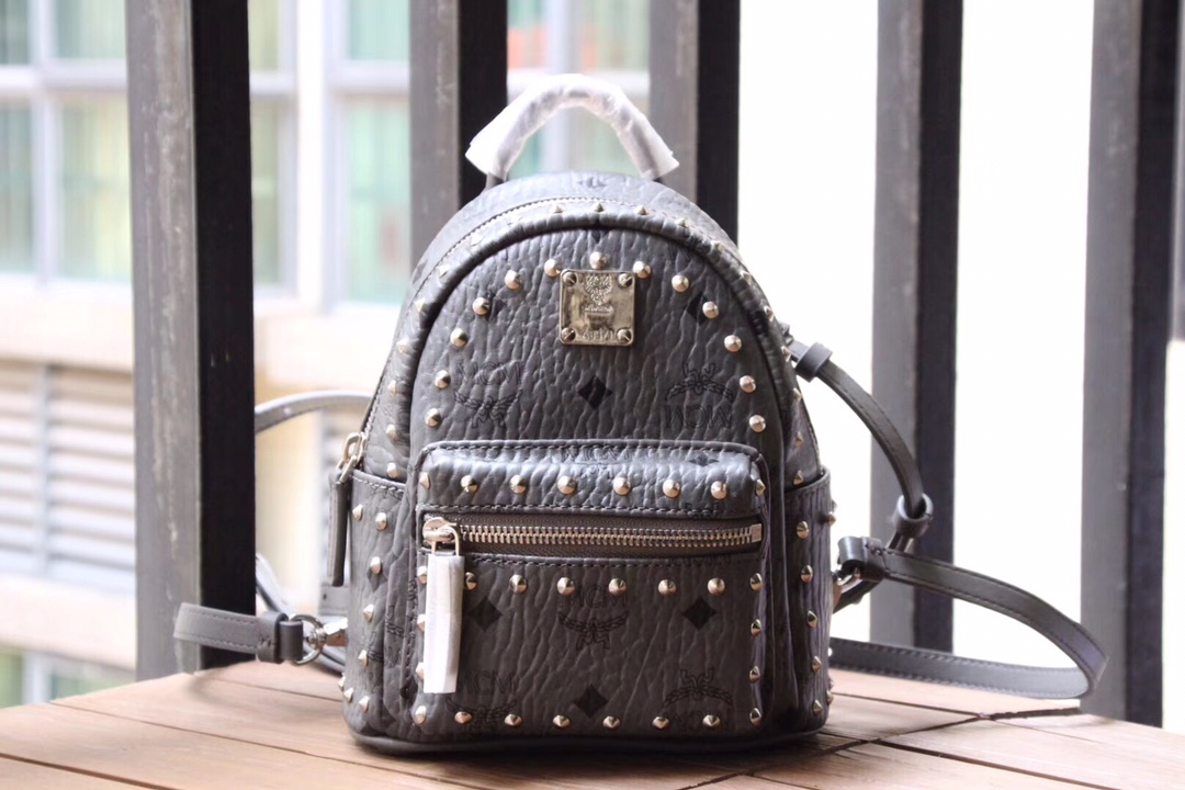 กระเป๋าเป้ mcm backpack มีไซส์เล็ก กลาง ใหญ่