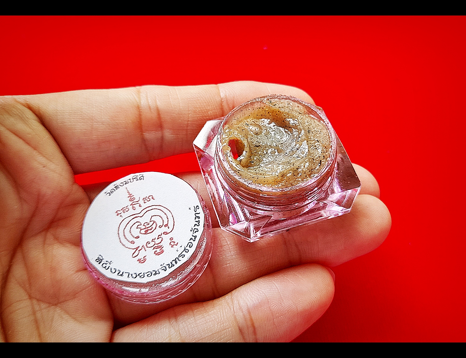 สีผึ้งนางยอม จันทร์ซ้อนจันทร์ ปี2564 #รับประกันแท้ (สีผึ้ง, ค้าขาย, เจรจางานธุรกิจ, จีบสาว, เมตตา, เสน่ห์ ตามแต่ลักษณะความตั้งใจหรืออฐิษฐาน) #ไม่มีพิษไม่มีภัย