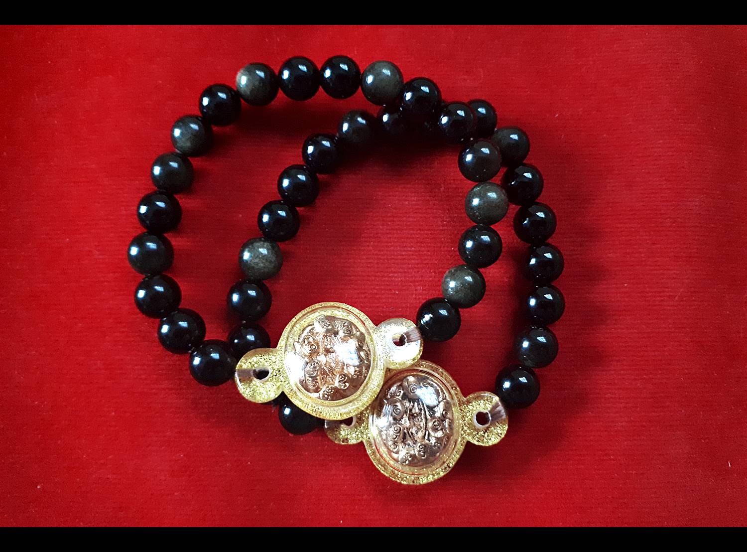 สร้อยข้อมือ+เหรียญศิวลึงค์ (11รุ่ม1) หลัง โยนี (พ่อปู่แม่ย่าให้กำเนิด พลังงานจักรวาล) (ปลุกเสกที่ปราสาทนครวัดและเขาพนมกุเลน) ปี2562 #รับประกันแท้ - หลวงปู่อุดมทรัพย์(พระอาจารย์จ่อย ลูกศิษย์หลวงปู่หมุน วัดบ้านจาน) วัดเวฬุวัน