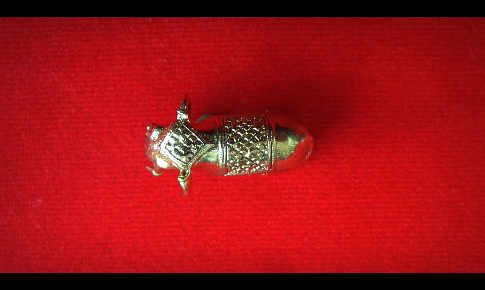 พญาช้างปุ้ก่ำงาเขียว ออกวัด วัดพระพุทธบาถ้ำป่าไผ่ เนื้อ ทองเหลืองนอกปัดเงา