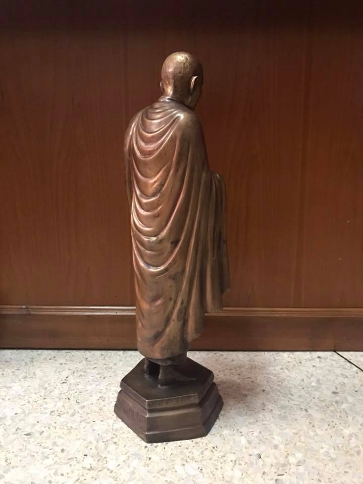 รูปหล่อ หลวงพ่อเงิน วัดบางคลาน รุ่น "เงินมาโปรด" (ความสูง23นิ้ว ฐานกว้าง6.5x6นิ้ว) เนื้อทองเหลือง ใต้ฐานอุดแผ่นยัน