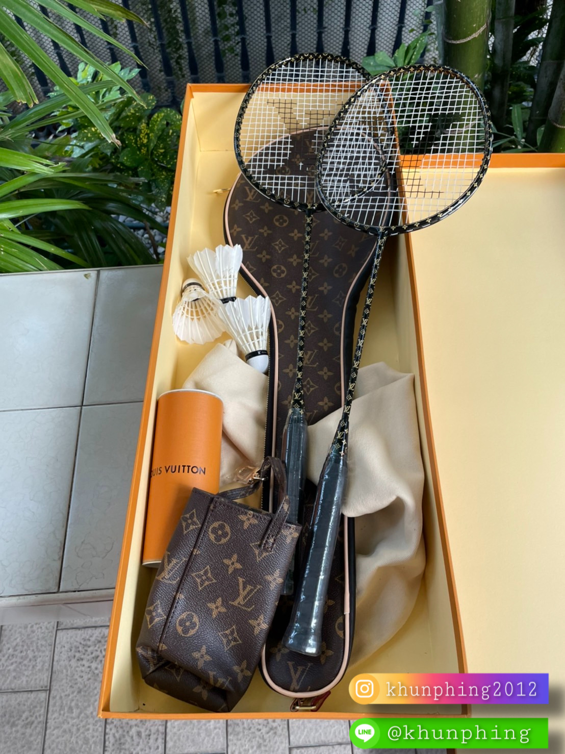 ไม้แบดมินตัน Louis Vuitton Badminton Set