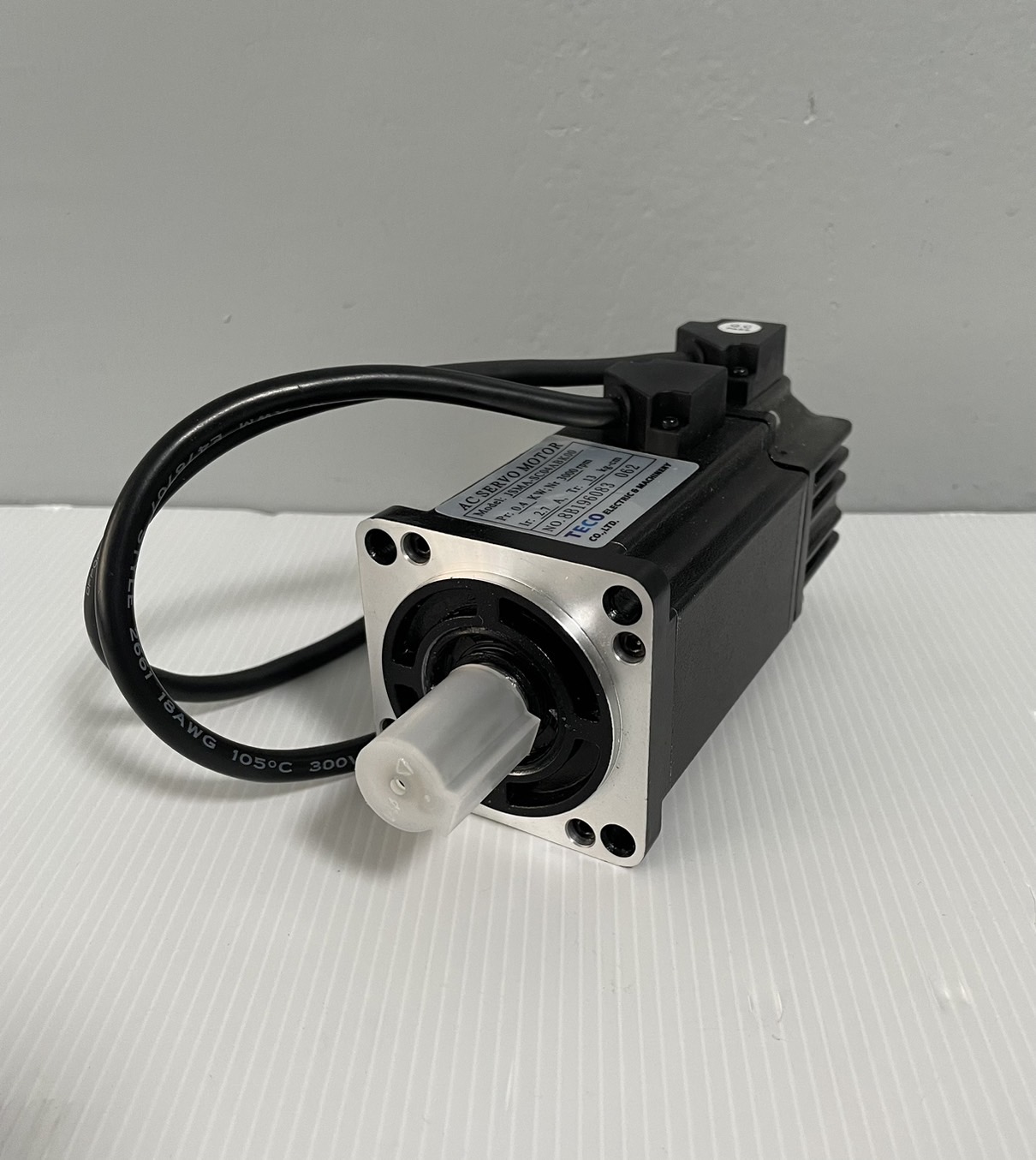 TECO Servo Motor Model:JSMA-SC04ABK00 400W 220V 1/3 phase