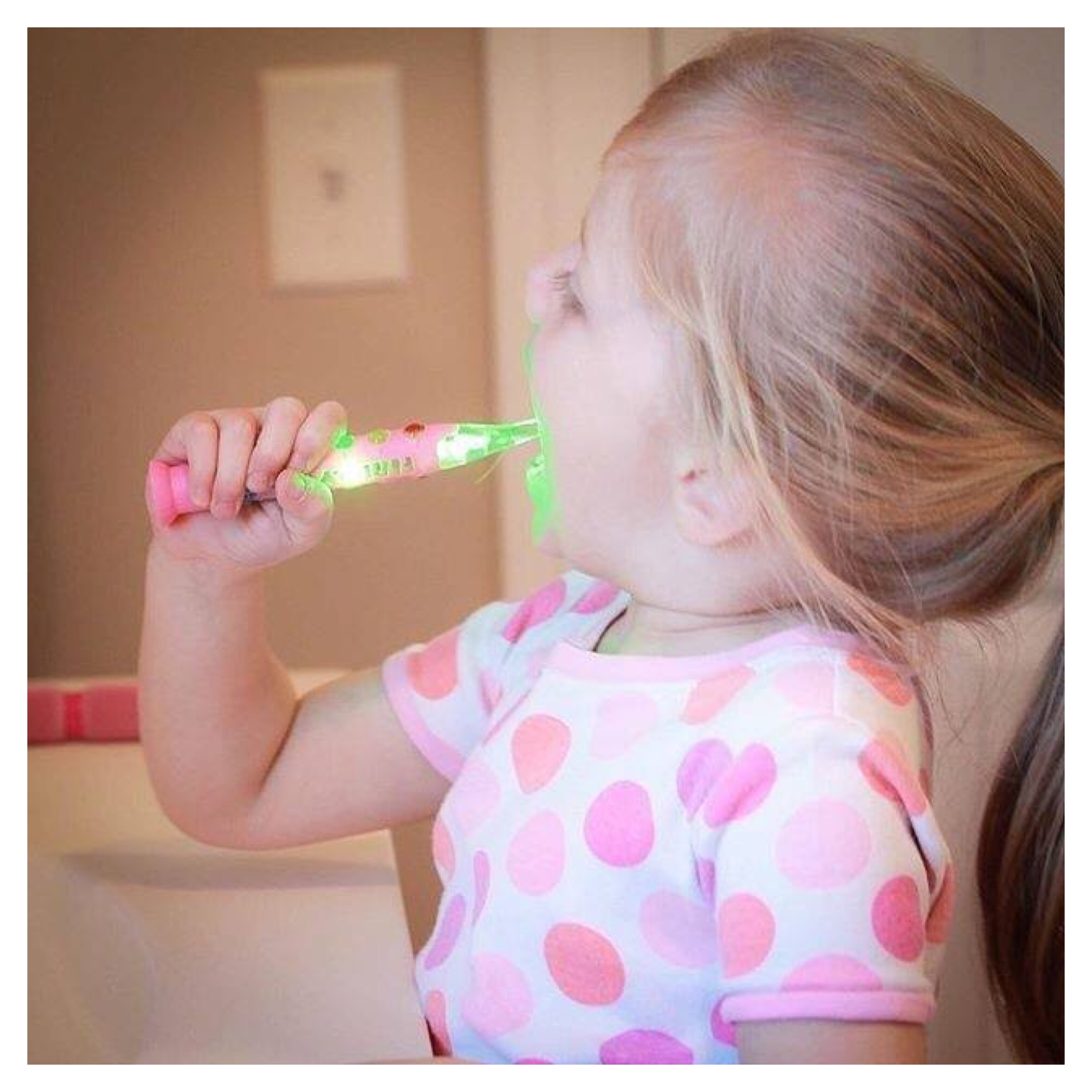 แปรงสีฟันพร้อมแสงไฟบอกเวลา FireFly Thomas & Friends READY GO BRUSH Lightup Timer Toothbrush