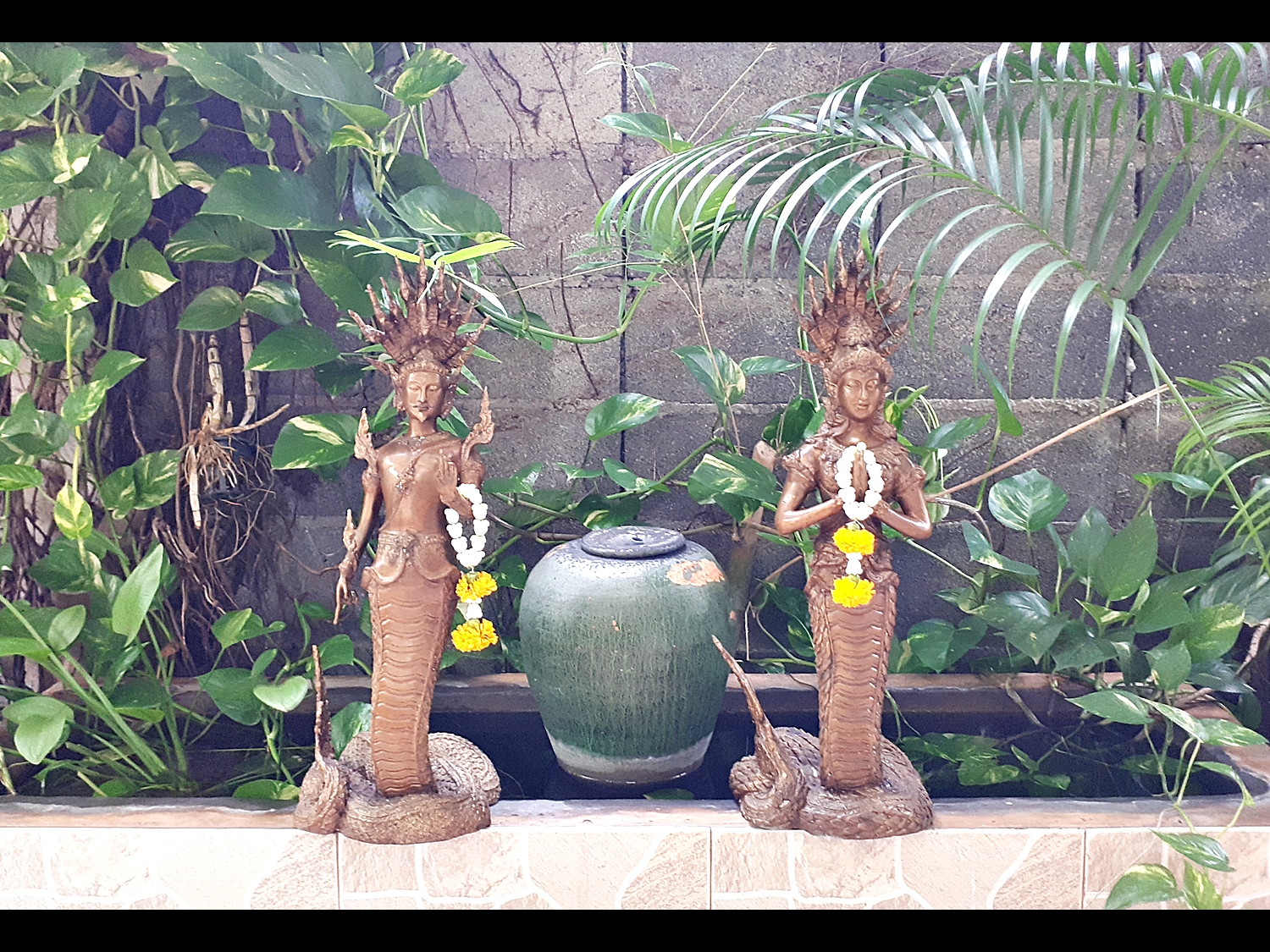 รูปหล่อ พญานาคราช คู่ (ท่านปู่นาคา-ปู่ศรีสุทโธ ท่านยานาคี-ศรีปทุมวัน) พญานาคปรก 9ตน 9หัว โลหะทองเหลืองรมดำ (ขนาดบูชา องค์ขนาดใหญ่ สูง 25นิ้ว) (ขายปลีก ขายส่ง)