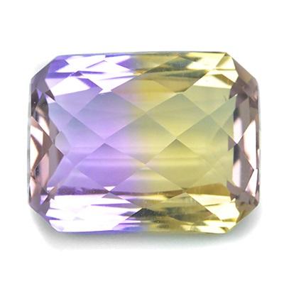 Ametrine (Bi - Colour) พลอยอเมทินต์ ใน1เม็ดมีสี2สี รูปสี่เหลี่ยมตัดมุม เจียระไนหน้าตาข่าย หนัก 7.42 กะรัต สีเหลืองและสีม่วง สีหวานสวย เนื้อสะอาด