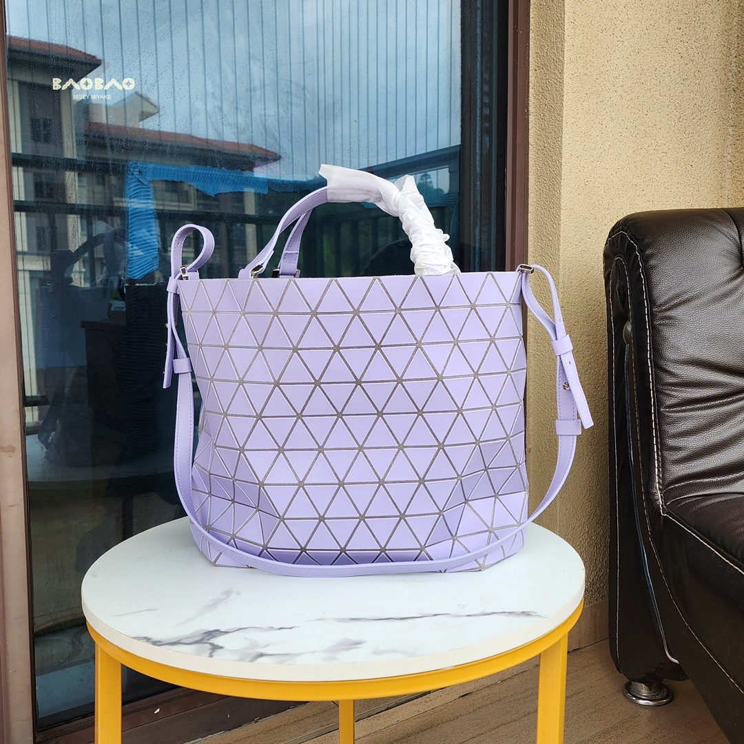 กระเป๋า issey crystal 35cm มีหลายสี