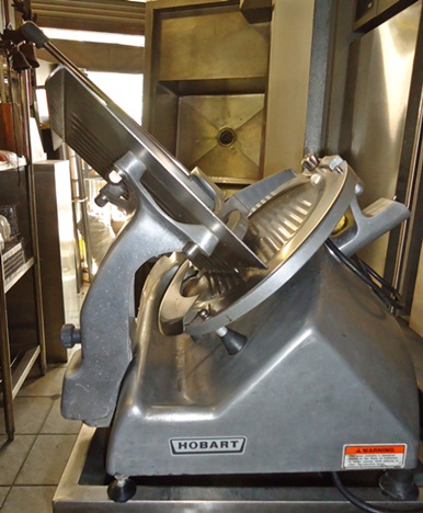 เครื่องสไลด์เนื้อ HOBART และ OMAS