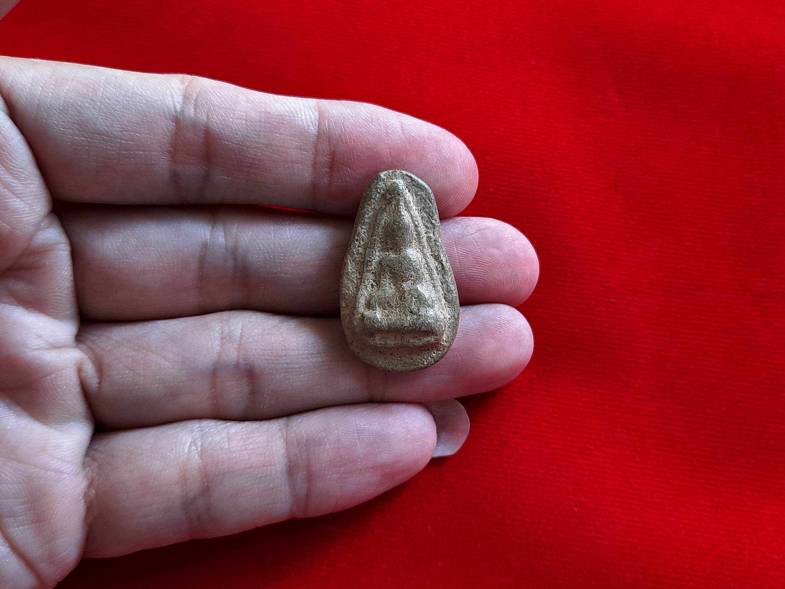 พระนางพญา พระกรุ ดอนลาน (พระแตกกรุเก่าโบราณ) กรุ พิมพ์ เดียวกันกับ ที่ หลวงปู่ เดินหน อิเกสาโร เชิญมา #รับประกันแท้ - มีลงในหนังสือ