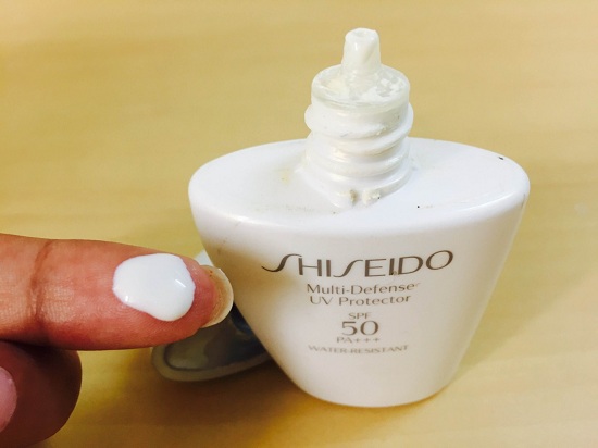 Shiseido Multi-Defense UV Protector SPF50 PA+++ 30mL ครีมกันแดดเนื้อโลชั้น Oil-Free เหมาะกับผิวหน้ามัน สูตรเนื้อบางเบา ทนเหงื่อ ไม่อุดตันรูขุมขน ผิวเป็นสิวใช้ได้ ไม่ทำให้หน้ามัน เนื้อซึมไวไม่เหนอะหนะ กัน UV ได้อย่างเต็มประสิทธิภาพ พร้อมบำรุงผิวในตัว