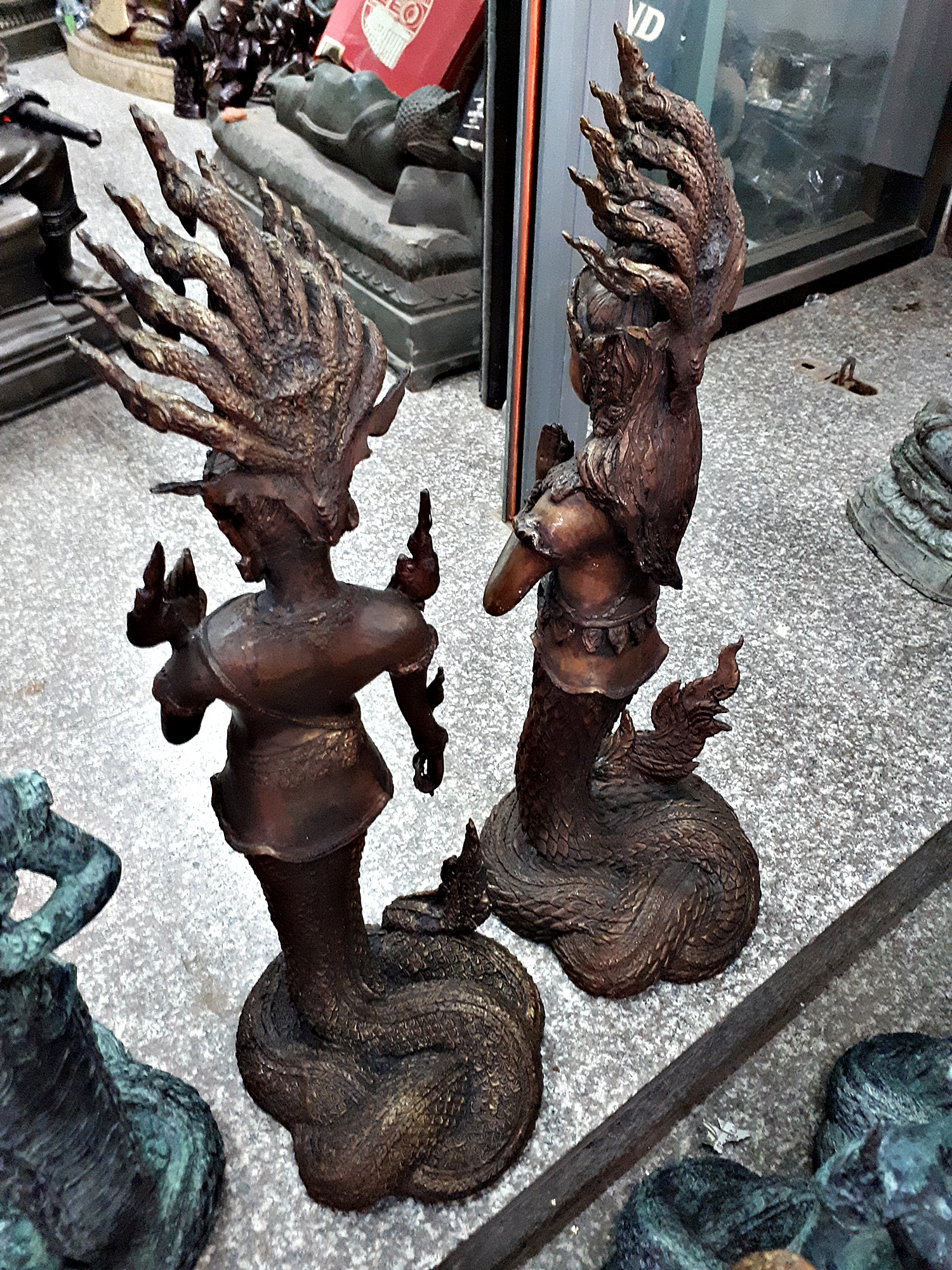 รูปหล่อ พญานาคราช คู่ (ท่านปู่นาคา-ปู่ศรีสุทโธ ท่านยานาคี-ศรีปทุมวัน) พญานาคปรก 9ตน 9หัว โลหะทองเหลืองรมดำ (ขนาดบูชา องค์ขนาดใหญ่ สูง 25นิ้ว) (ขายปลีก ขายส่ง)