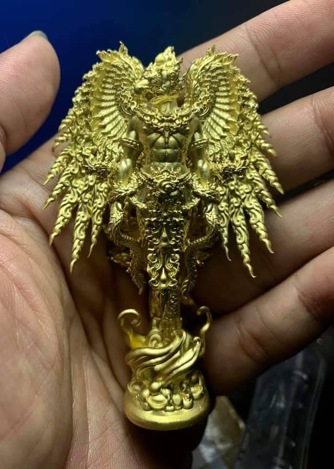 พญาครุฑ ปรเมศวร (พญาครุฑหายโศก) วัดหายโศก ปี2562 (ขนาดตั้งบูชา สูง3นิ้ว) เนื้อโลหะทองทิพย์ #รับประกันแท้