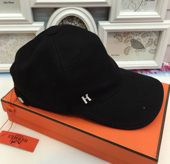 หมวก hm cap hiend หลายแบบ สอบถามได้ค่ะสต็อคเปลี่ยนตลอด