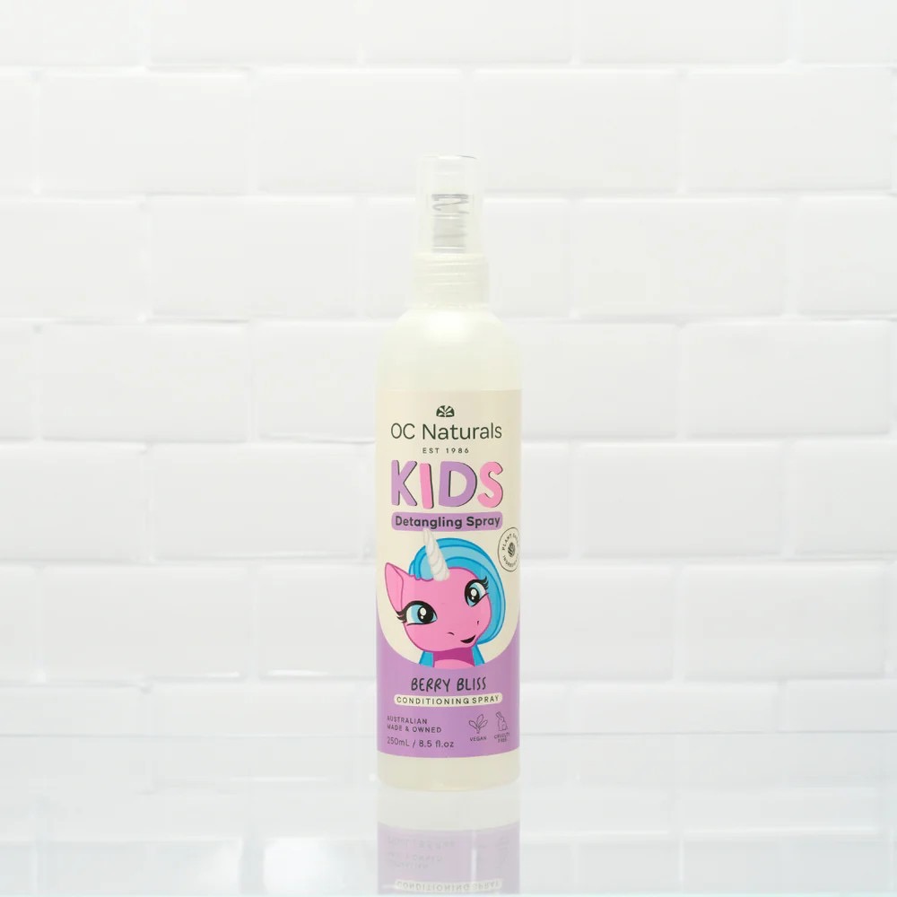 สเปรย์ลดปัญหาเส้นผมพันกันสำหรับเด็ก Oragnic Care Naturals Kids Detangling Spray