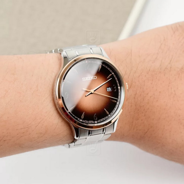 Karnvera Shop นาฬิกาข้อมือผู้ชาย Seiko Essentials Quartz Brown Dial Stainless Steel Men's Watch SGEH90P1