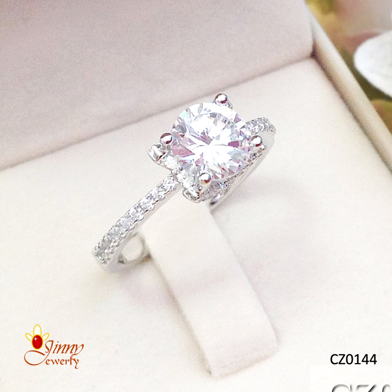 แหวนเงินแท้ หัวชู ประดับเพชร cz หุ้มแบบ 4 หนามเตย งานสวย