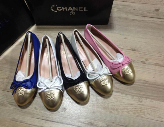 พร้อมส่ง รองเท้า cn flat lamb skin หัวทอง มีหลายสี สอบถามไซส์ได้ค่ะสต็อคของเปลี่ยนตลอด