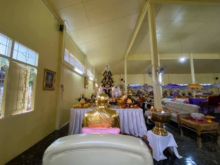 เหรียญ พระพุทธลีลาประทานพร หลัง หมอชีวกโกมารภัจจ์ เนื้อผง ปี2563 #รับประกันแท้