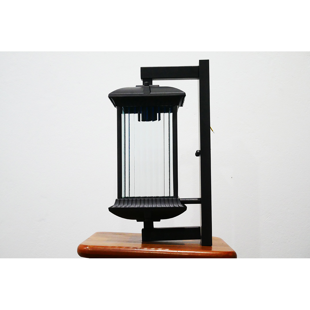 โคมไฟติดผนังภายนอกติดระเบียง ทรงสี่เหลี่ยมสีดำสไตล์ยุโรปโมเดิร์น [VC-01]