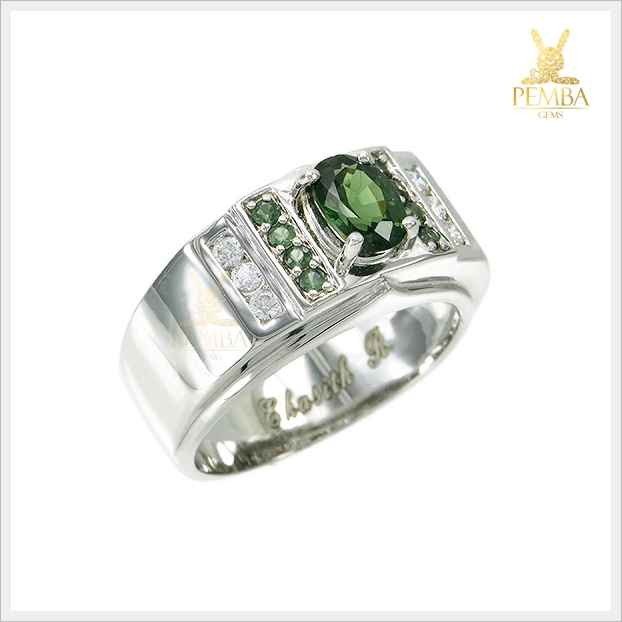 แหวนเขียวส่องแท้ เงินแท้925 ชุบทองคำขาว ใส่เสริมเพิ่มความมั่นใจ