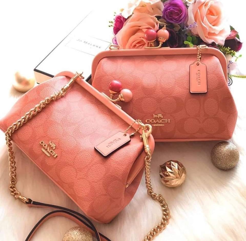 NORA KISSLOCK CROSSBODY (COACH C1451) (แอดไลน์ก่อนสั่งซื้อ)