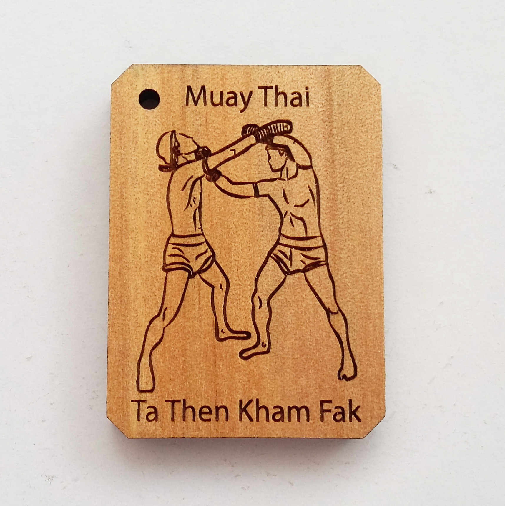 พวงกุญแจไม้แกะสลัก แม่ไม้มวยไทย-ตาเถรค้ำฝัก