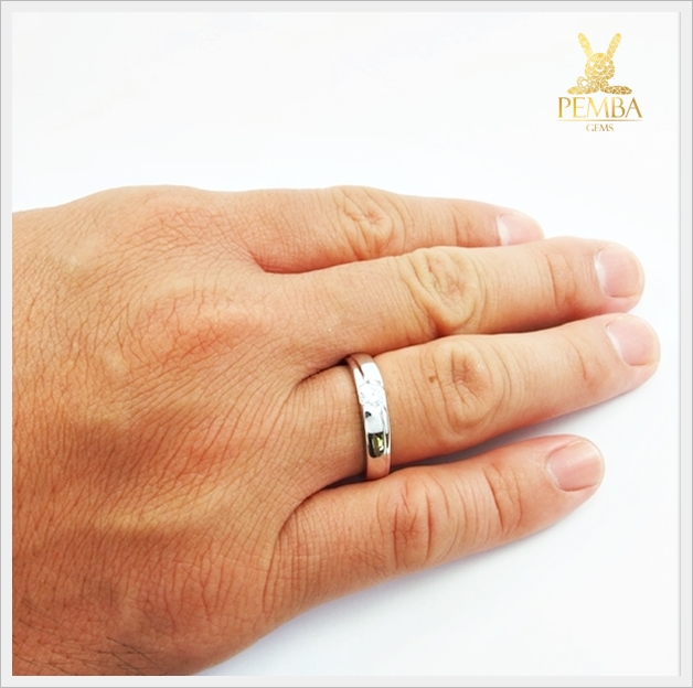 แหวนนพเก้าแท้ ตามตำราโบราณ เงินแท้925 ชุบทองคำขาว ฝังใต้ท้องแหวน