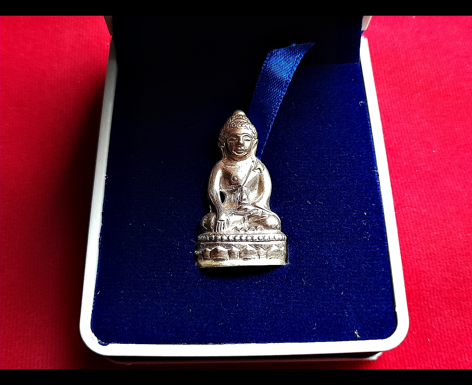 พระกริ่งสะท้านไตรภพ(นเรศวรสะท้านไตรภพ) (ปลุกเสก9พิธี) (#พิธีสะท้านไตรภพ #เสาร์๕ วัดท่าขนุน ปี2563) เนื้อเงินแท้ - หลวงพ่อเล็ก วัดท่าขนุน