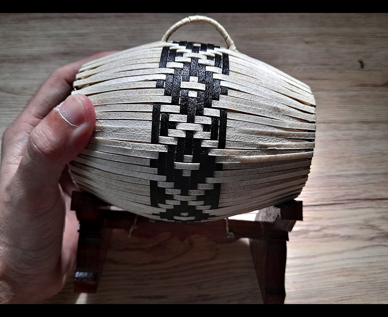 ตะโพน(ใหญ่) (ชื่อเสียงโด่งดัง มหาลาภเมตตาเสหน่ห์) - (งานแฮนเมด ทำมือ วัสดุจากหนังวัวแท้ ฐานไม้สักทอง) (ขนาดตั้งบูชา) รุ่น2 - (พิธี เสาร์๕)ปี2563