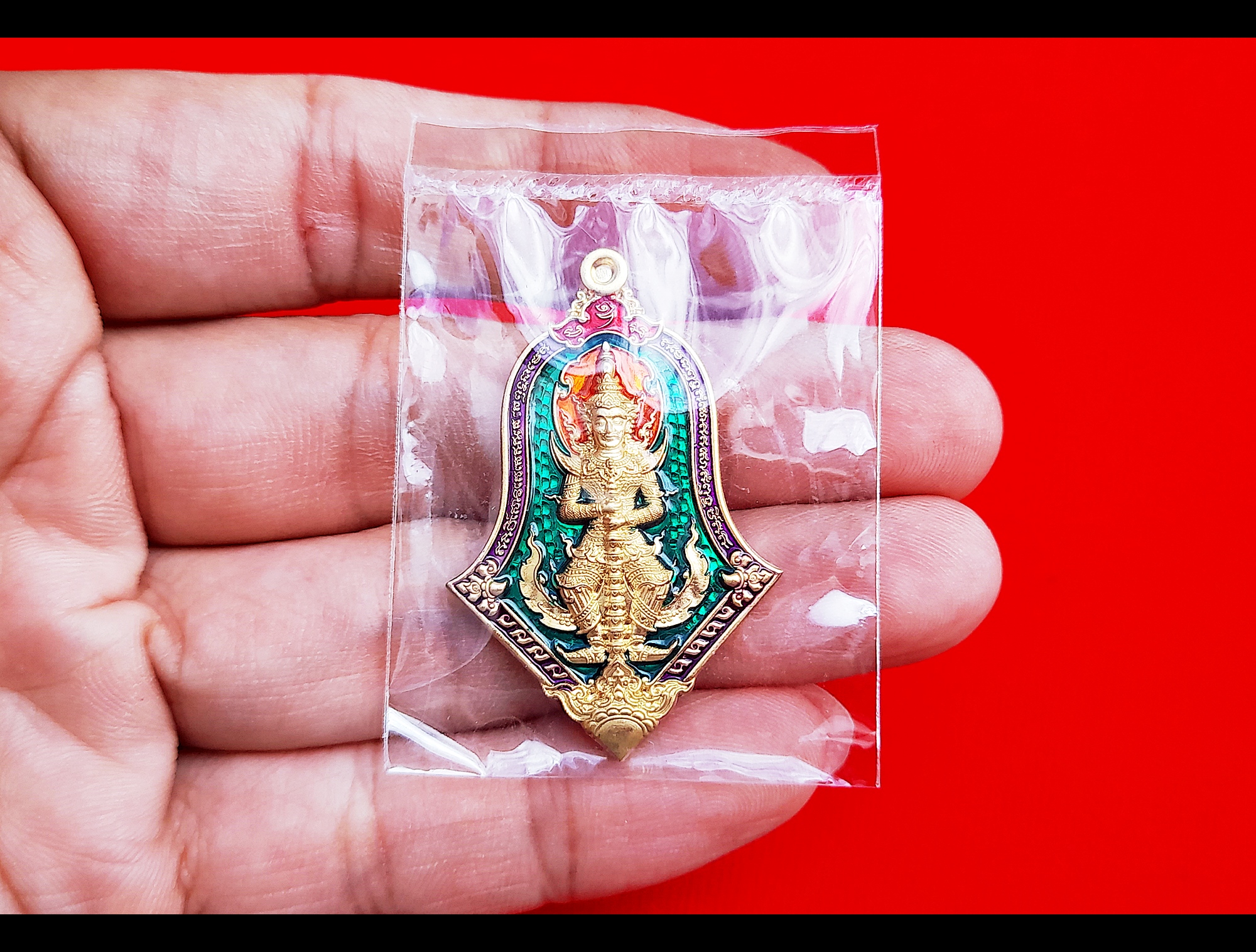 เหรียญท้าวเวสสุวรรณ ปางหน้าเทพบุตร หลังยันต์เกราะเพรช(ตอกโค็ดเจดีย์ ตอกเลขไทย รันเลข สลักนาม หลวงพ่อเล็ก วัดท่าขนุน และยันต์ต่างๆ) เนื้อทองทิพย์ลงยาเขียว ปี2564 #รับประกันแท้ - หลวงพ่อเล็ก วัดท่าขนุน ปลุกเสกเดี่ยว (ณ อุโบสถ วัดท่าขนุน)