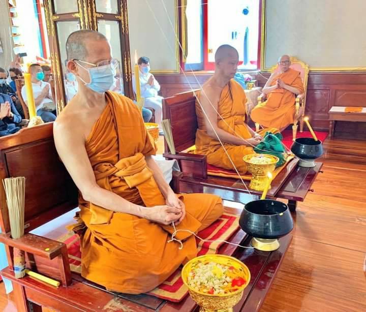 เหรียญสมเด็จองค์ปฐม หลัง ท้าวเวสสุวรรณ 8กร 4พักตร์ เนื้อเงินแท้(สามกษัตริย์) (งานพุทธศิลป์) ปี2563 #รับประกันแท้ (พิธีสะท้านไตรภพ พิธีปลุกเสกพร้อม #พระกริ่งสะท้านไตรภพ) - หลวงพ่อเล็ก วัดท่าขนุน