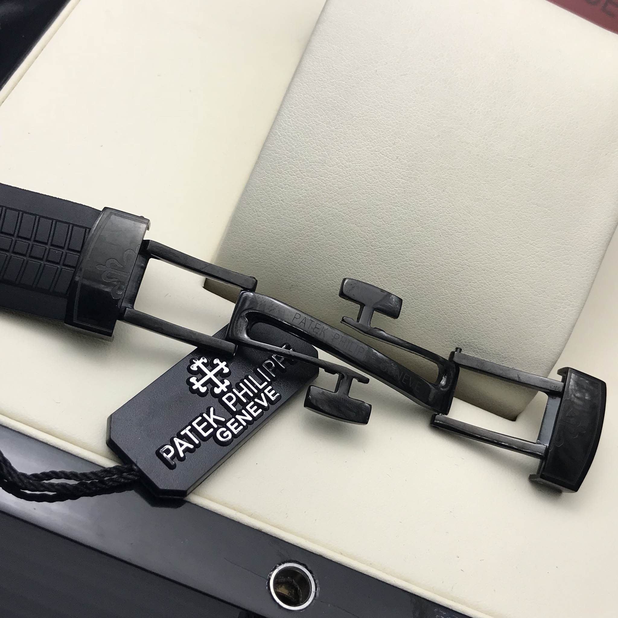 นาฬิกา Patek Philippe Aquanaut Travel Time Reference 5164R เซรามิกดำ Mirror Swiss