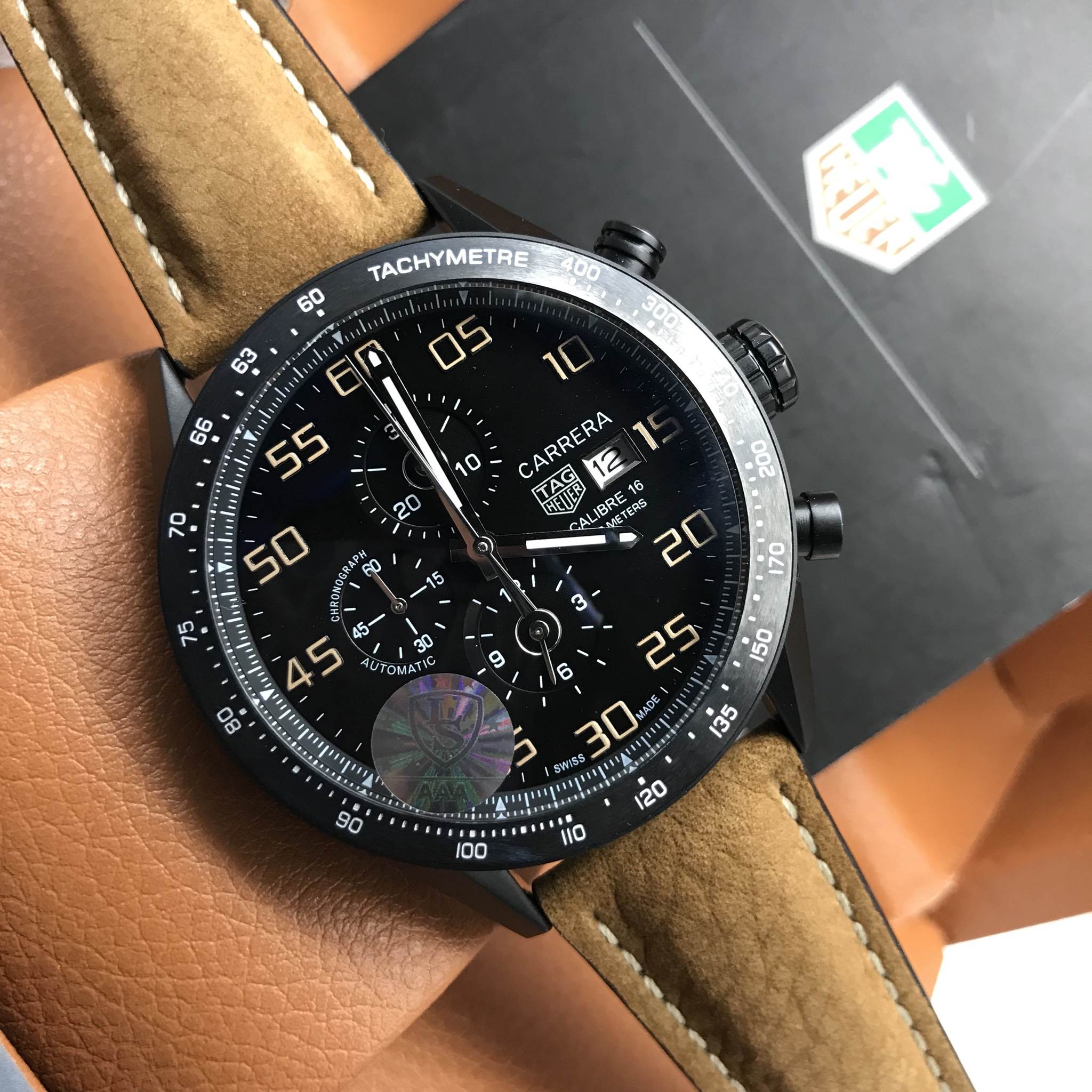 นาฬิกา Tag Heuer Carrera Calibre 16 Day - Date Chronograph Black Titanium - Automatic สายหนังหน้าดำเข็มขาว