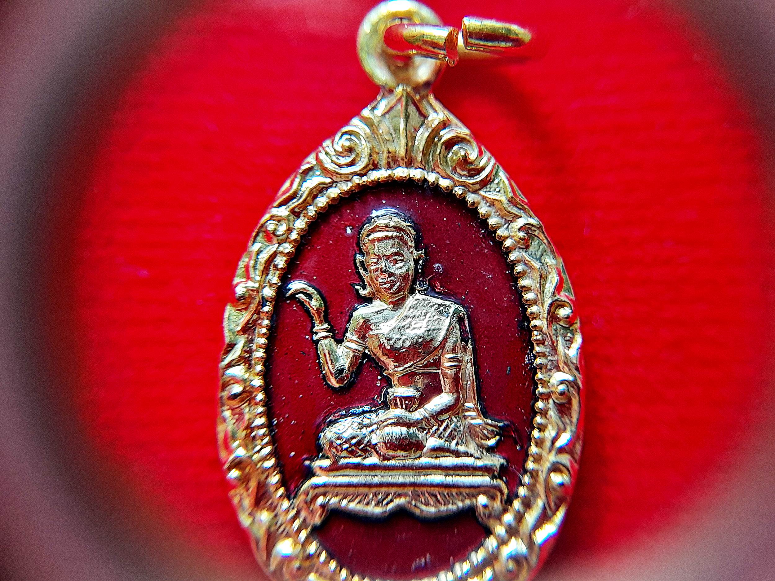 เหรียญแม่นางกวัก หลัง นกสาริกา เนื้อกระไหล่ทองลงยาแดง #รับประกันแท้และทัน - พระครูณรงค์ วัดดอน(ยานนาวา)