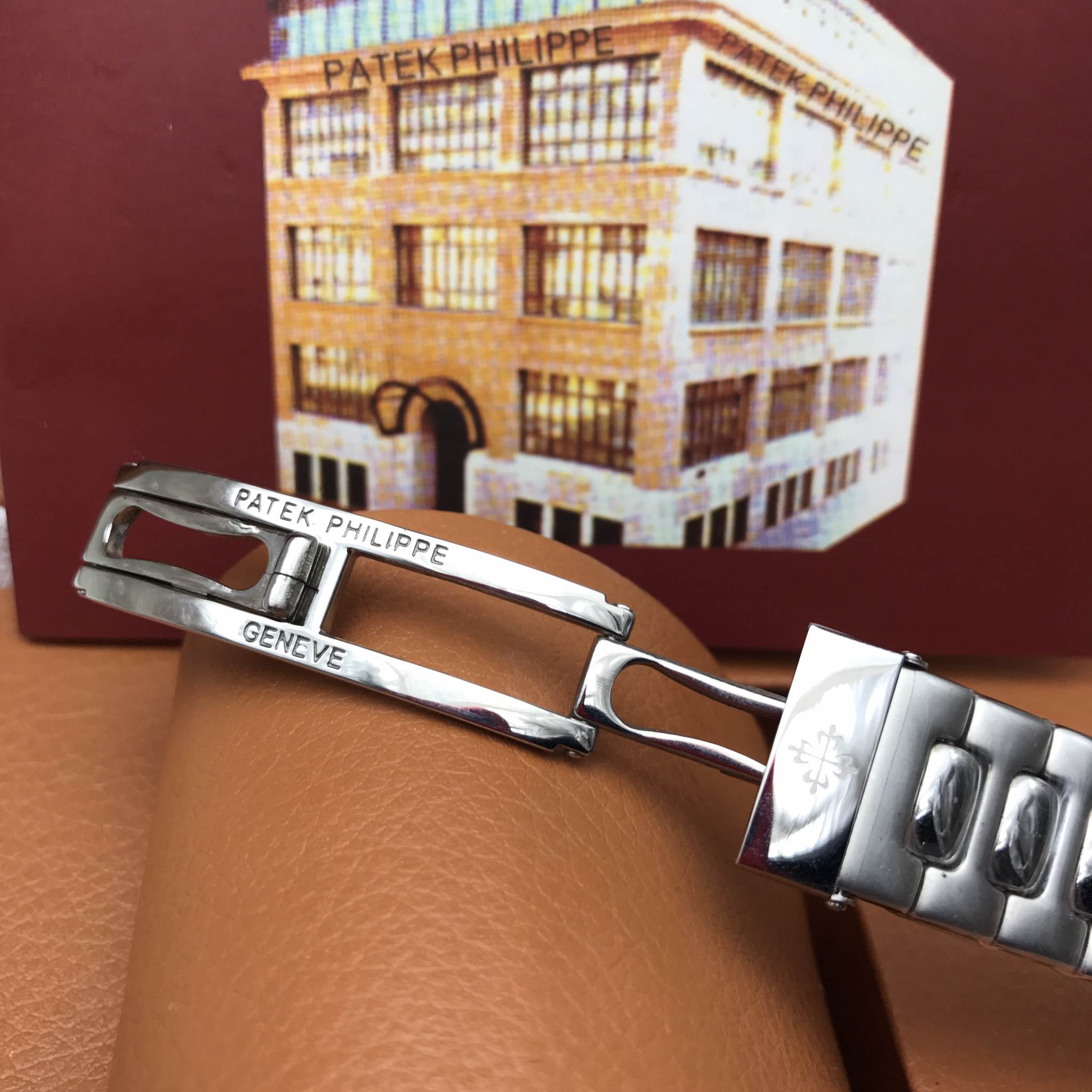 นาฬิกา Patek Philippe Men's Nautilus สายแสตนเลสแท้ หน้าดำ