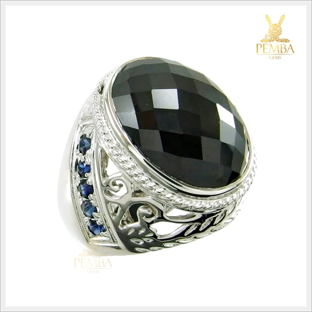 แหวนนิล เสริมอำนาจบารมี ลูกน้องรักใคร่ ใส่ติดนิ้วทำงานได้ทุกๆ วัน