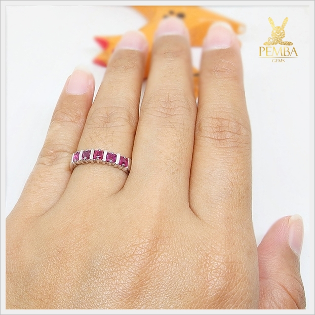 แหวนทับทิมไทย สีชมพูแดงหวานๆ เสริมเสน่ห์ติดนิ้วทุกๆ วัน แหวนพลอยแท้