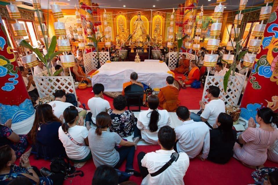 รูปหล่อ หลวงพ่อหายโศก(พระหายโศก) (ขนาดบูชา หน้าตัก1นิ้ว) เนื้อทองเหลืองปัดเงา ปี2561