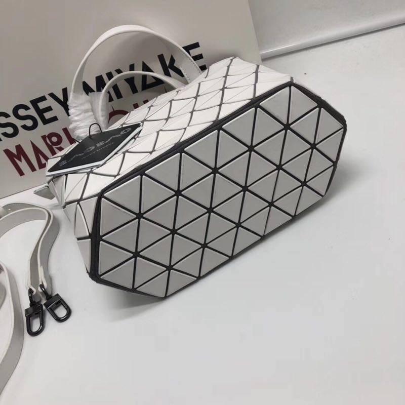 พร้อมส่ง กระเป๋า issey 29cm มีหลายสี