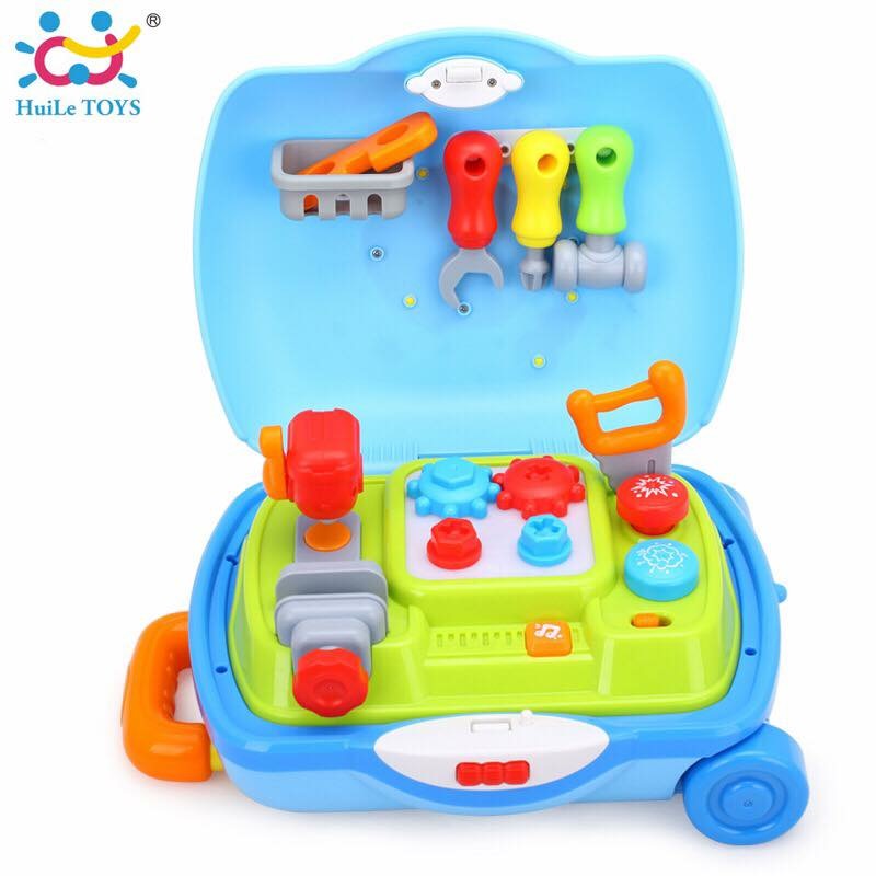 กระเป๋าเดินทางล้อลากสำหรับวิศวกรตัวจิ๋ว Huile Toys Carry-Along-Suitcase (Engineer)