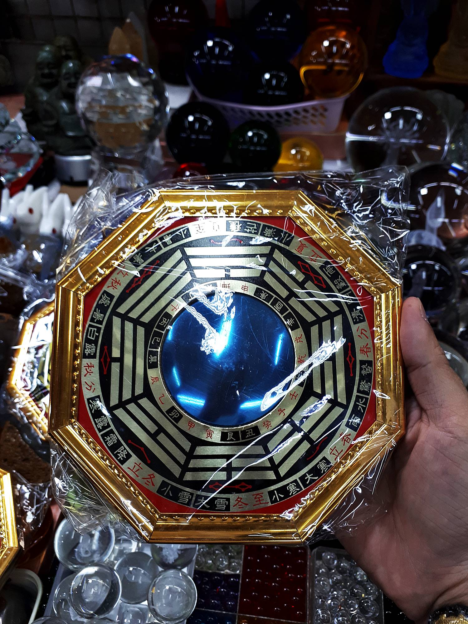 ป้าย หกเหลี่ยม ยันต์จีน